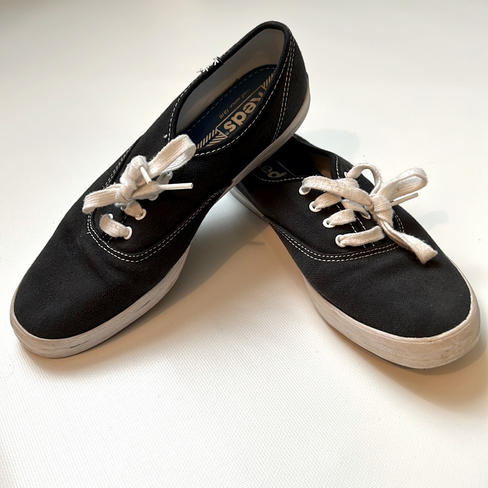 Classic black Keds sneakers with white laces size 7.5